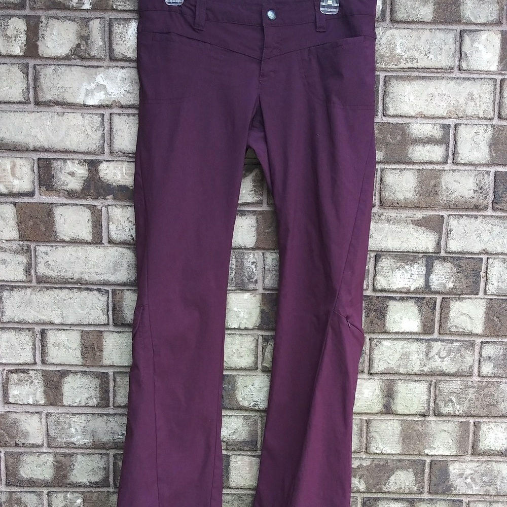 Athleta size 8 hiking / camping pants